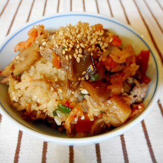 豚肉と根菜とキムチの混ぜご飯